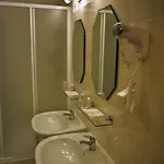 Zlote Deby 3* وارسو
