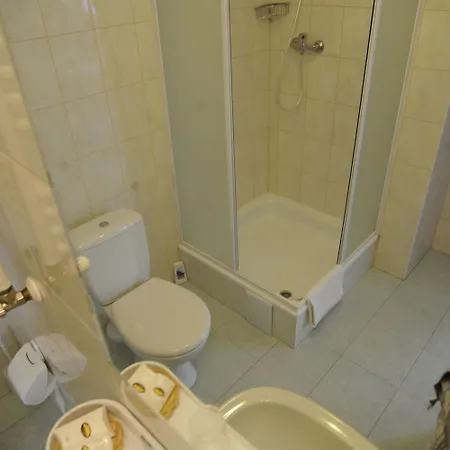 Zlote Deby Hotell Warszawa