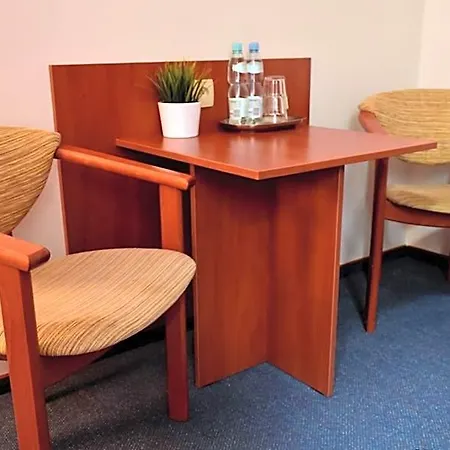Hotel Zlote Deby 3*