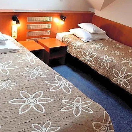 Zlote Deby 3*