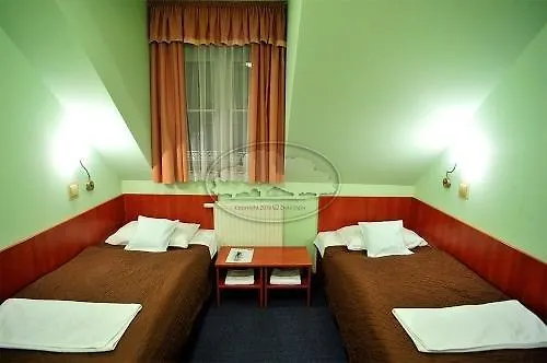 Złote Dęby Hotel 3*