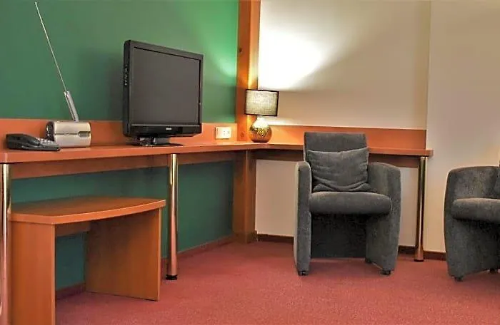 Złote Dęby Warszawa