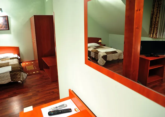 Złote Dęby Warszawa