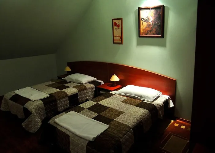 Złote Dęby Warszawa