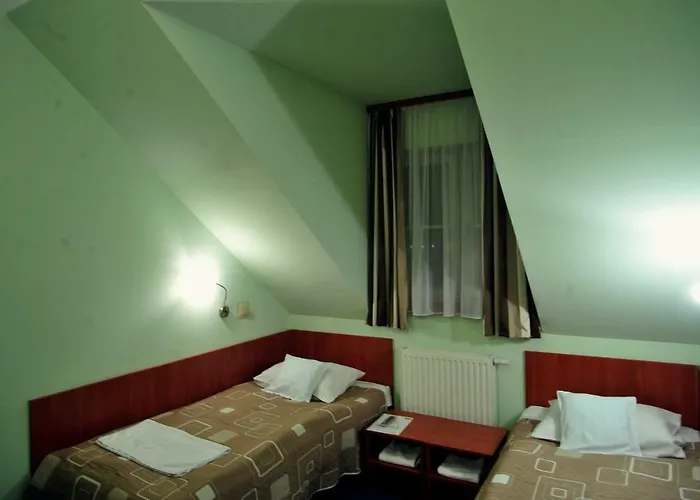 Złote Dęby 3* Warszawa