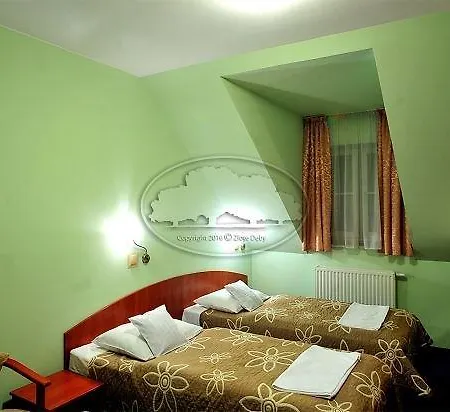 Złote Dęby Hotel