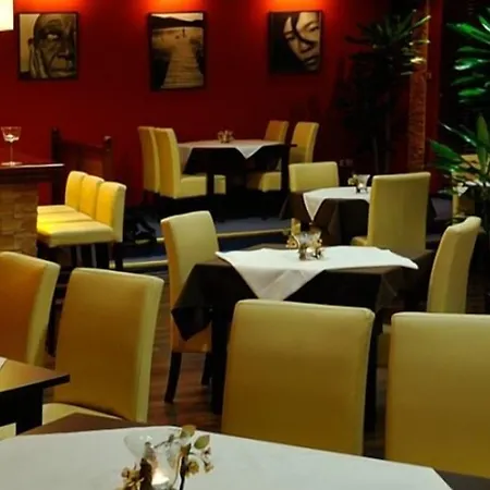 Hotel Złote Dęby 3*