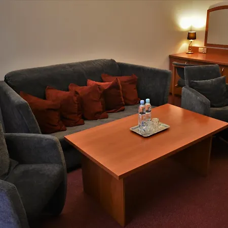 Złote Dęby Hotel Warschau