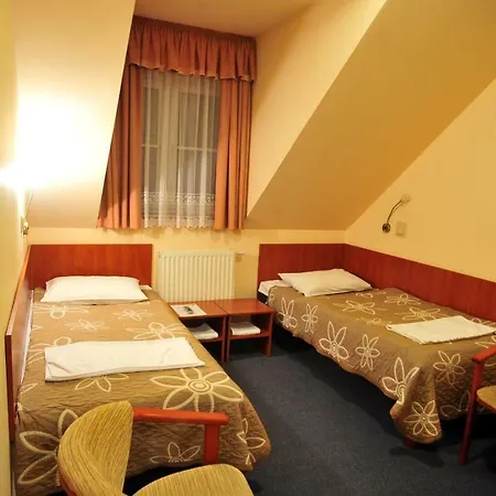 Hotel Złote Dęby